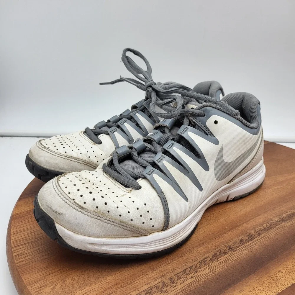 Nike Vapor Court Running Shoes Womens Size 8 631713-100 White Gray Trainers‎